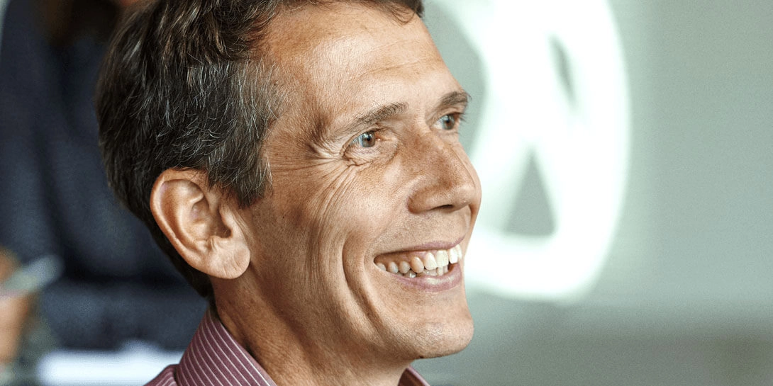 Close up af en mand der smiler